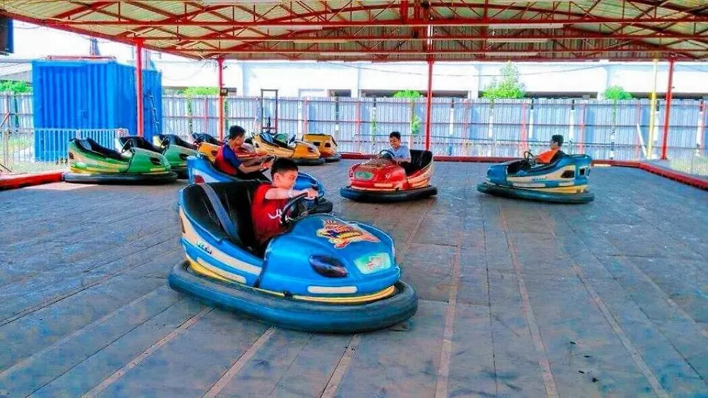 Palace Melaka Top 1 Waterpark Tickets With Unlimited Access By Ygm Apartman